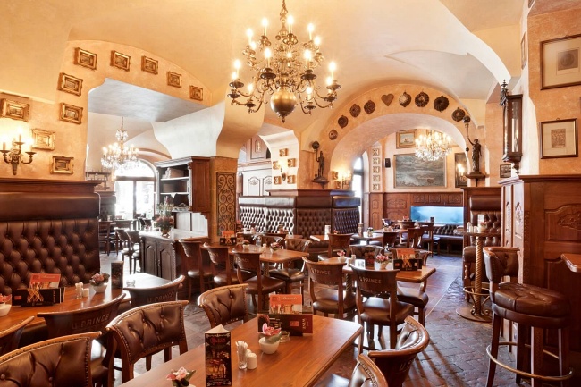 Restaurace U Prince, interiér