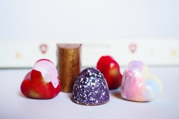 Pralinky, čokoládové bonbony mix, balení 5 ks, BHG Praha